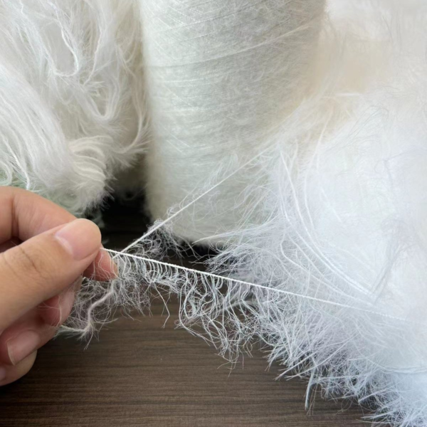 RECYCLED FEATHER YARN - 图片 2
